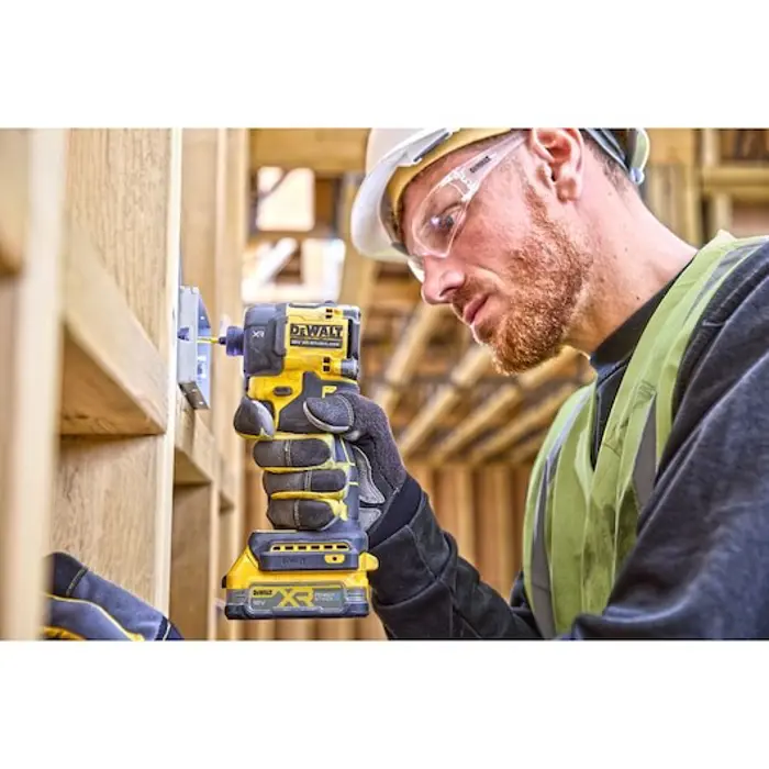18v-xr-hydraulic-impact-driver-2x17ah-powerstack-72829-wlononwcrfkwp.webp