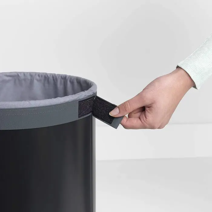 brabantia-laundry-basket-35l-matt-black-23574-e0003186.webp