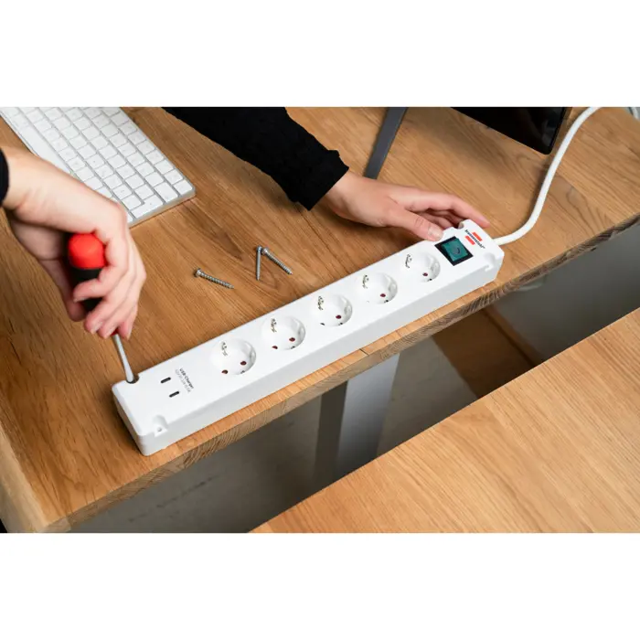 brennenstuhl-bremounta-5-way-power-strip-2x-usb-c-white-3-me-55700-1150660425-w.webp