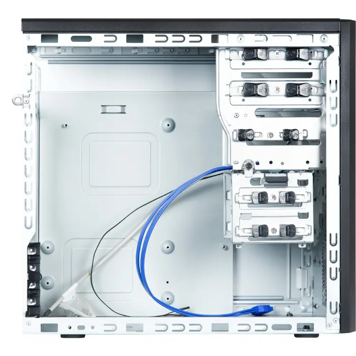 chieftec-unc-411e-b-op-server-case-black-4-height-units-84633-unc-411e-b-op-w.webp