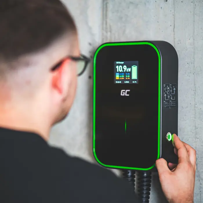 green-cell-ev-powerbox-22kw-with-plug-in-cable-74649-lpegcestl0001.webp