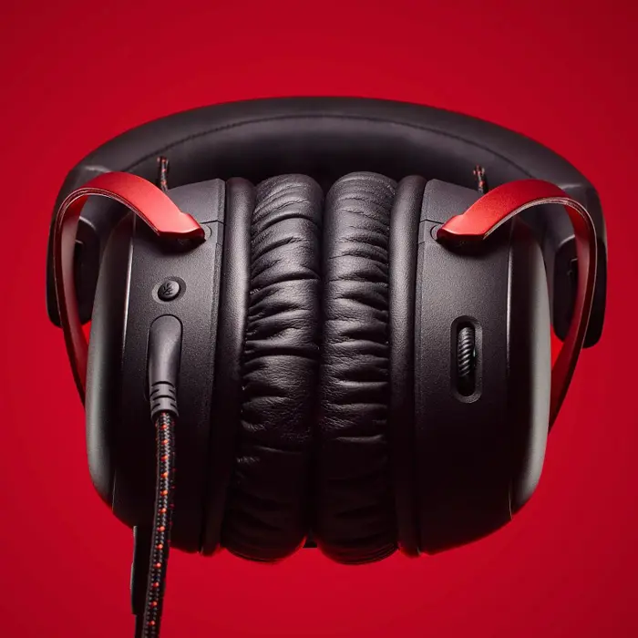 hyperx-cloud-iii-gaming-headset-blackred-82550-wlononwcripjp.webp