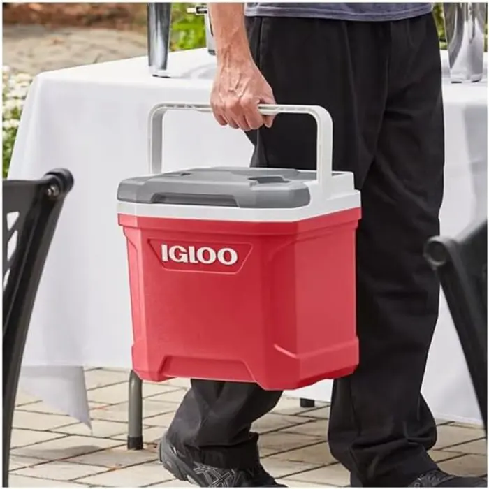 igloo-cooler-bag-red-white-15l-77964-e0006562.webp