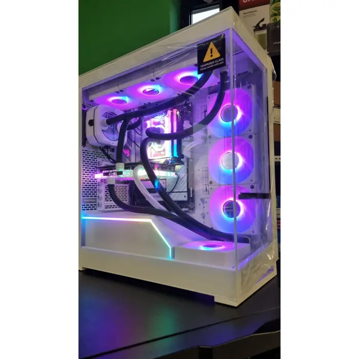 samurai-custom-gamer-ryzen-7-9800x3d-custom-liquid-32gb-ddr5-63932-sam-cr74080s.webp