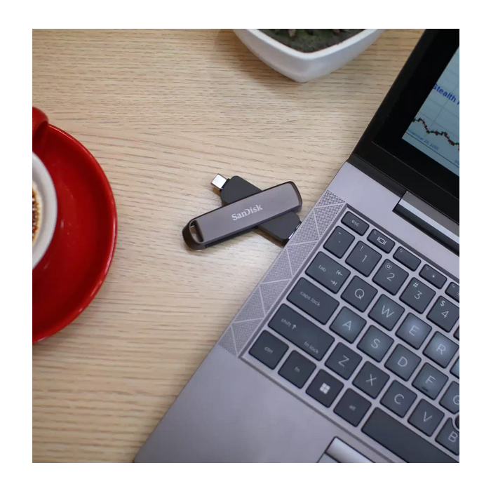 sandisk-2tb-extreme-pro-dual-drive-usb-ca-32-usb-kljuc-7285-e0019365.webp