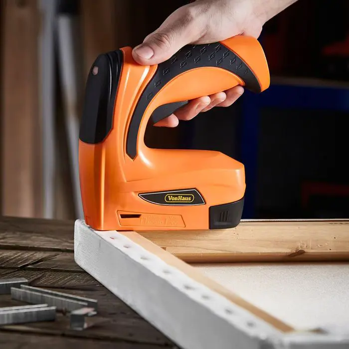vonhaus-electric-nailer-stapler-36v-3515196-80291-e0014579.webp